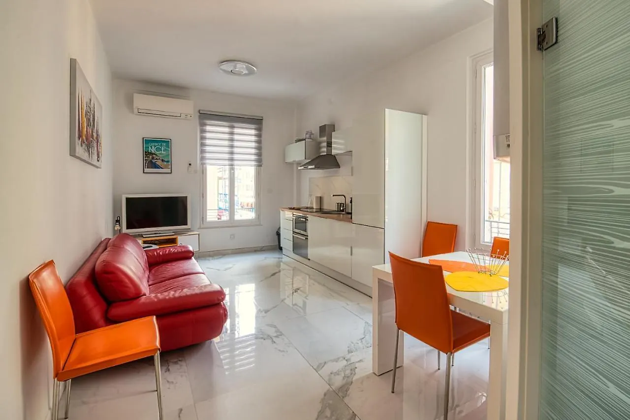 Apartment Suite Stalingrad Nice