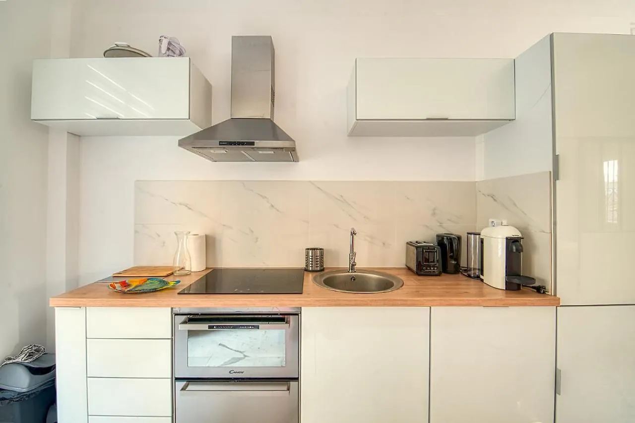 Suite Stalingrad Nice 0*,  France
