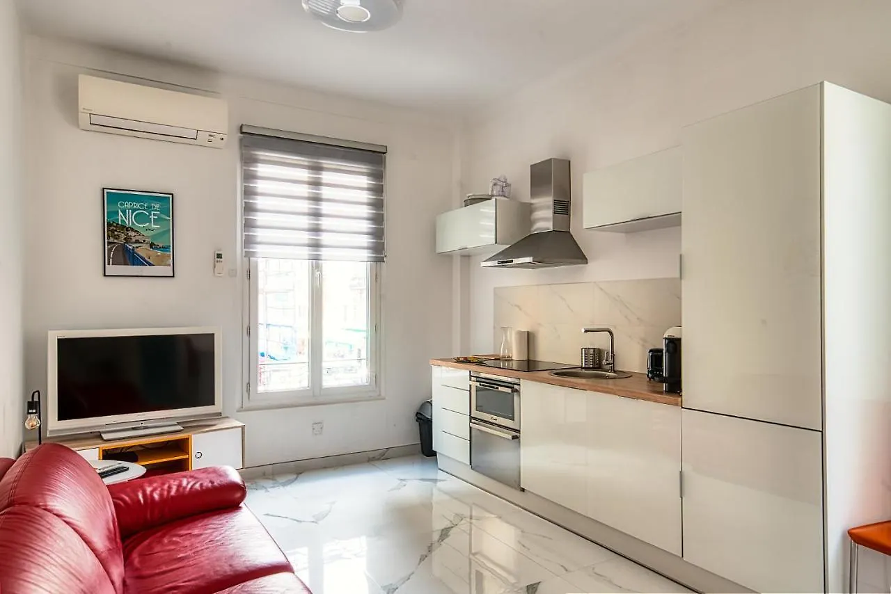Suite Stalingrad Nice Apartment